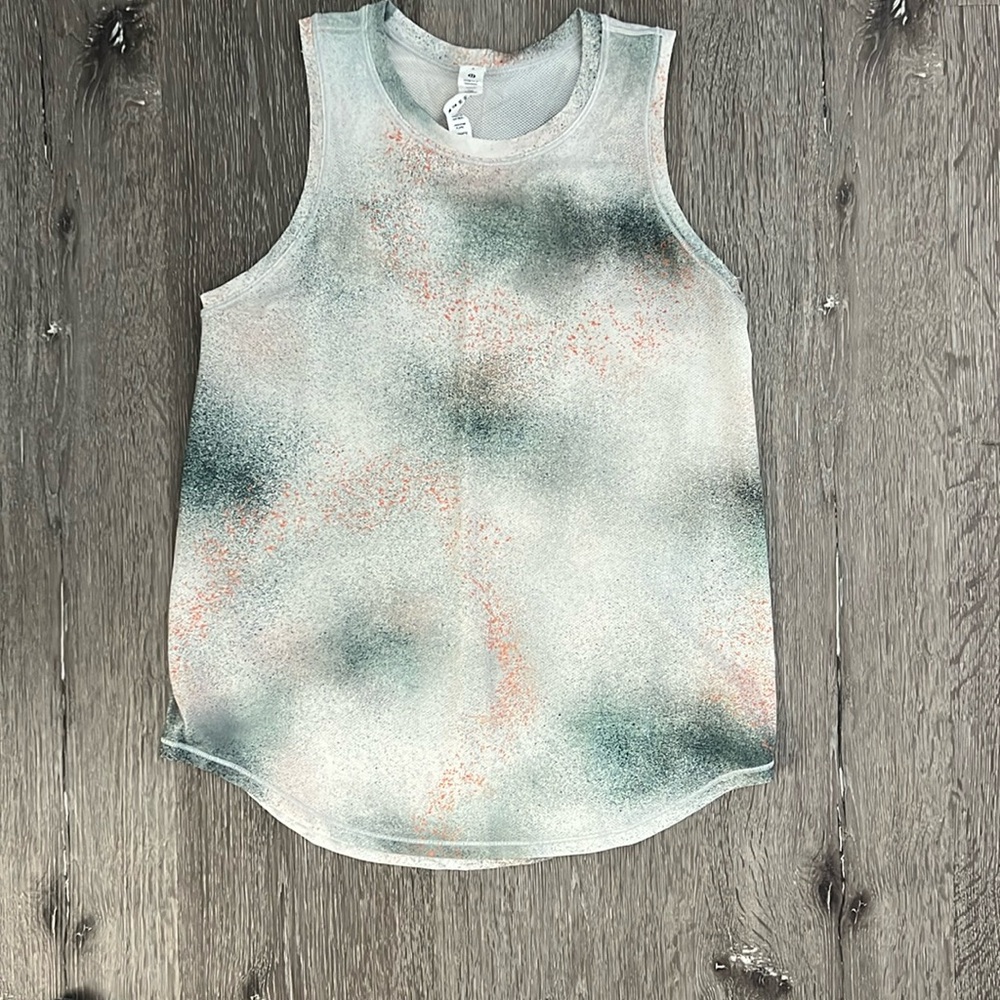 Lululemon tank